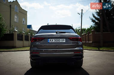 Внедорожник / Кроссовер Audi Q3 2020 в 