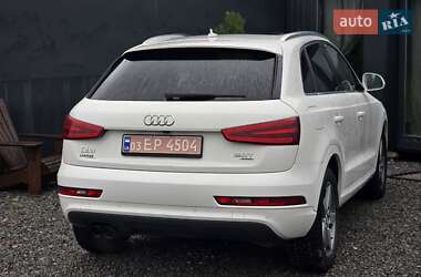 Внедорожник / Кроссовер Audi Q3 2015 в 