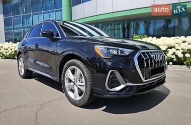 Внедорожник / Кроссовер Audi Q3 2020 в 
