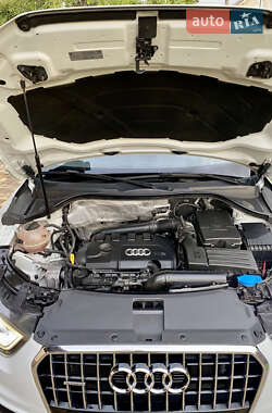 Внедорожник / Кроссовер Audi Q3 2013 в 
