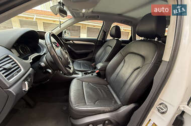 Внедорожник / Кроссовер Audi Q3 2014 в 