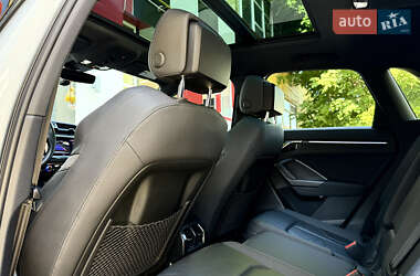 Внедорожник / Кроссовер Audi Q3 2021 в 