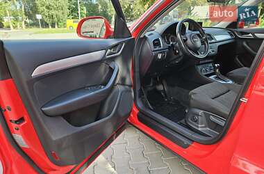 Внедорожник / Кроссовер Audi Q3 2017 в 