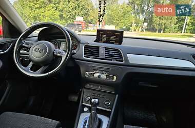Внедорожник / Кроссовер Audi Q3 2017 в 