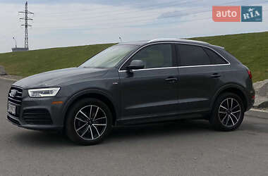Внедорожник / Кроссовер Audi Q3 2017 в 
