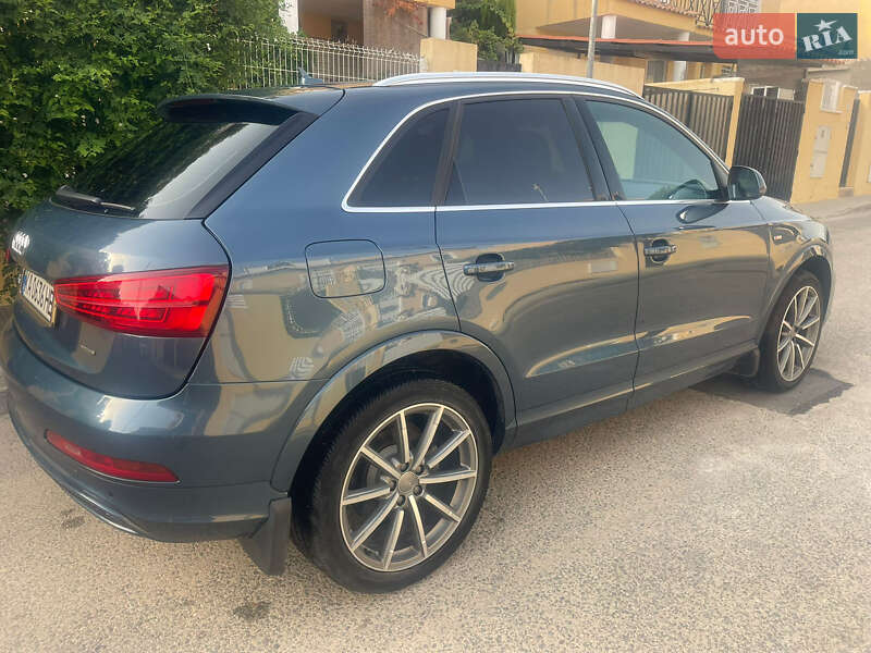 Внедорожник / Кроссовер Audi Q3 2018 в Одессе