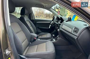 Внедорожник / Кроссовер Audi Q3 2012 в 