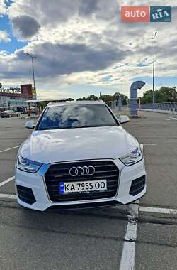 Внедорожник / Кроссовер Audi Q3 2017 в 