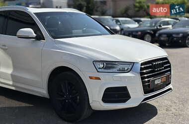 Внедорожник / Кроссовер Audi Q3 2016 в 