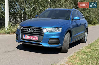 Внедорожник / Кроссовер Audi Q3 2016 в 