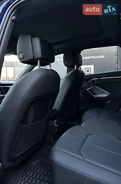 Позашляховик / Кросовер Audi Q3 2020 в 