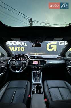 Позашляховик / Кросовер Audi Q3 2020 в 