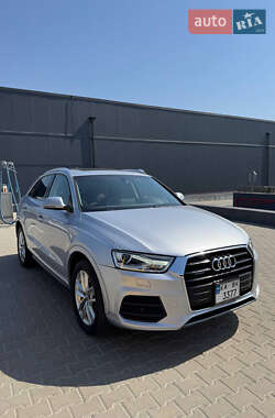 Позашляховик / Кросовер Audi Q3 2016 в Києві
