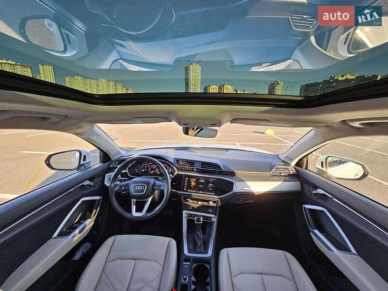 Позашляховик / Кросовер Audi Q3 2022 в Києві