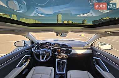 Внедорожник / Кроссовер Audi Q3 2022 в 