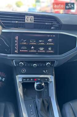 Внедорожник / Кроссовер Audi Q3 2024 в 