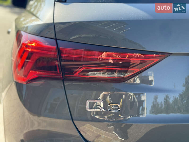 Внедорожник / Кроссовер Audi Q3 2021 в Одессе