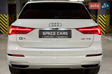 Внедорожник / Кроссовер Audi Q3 2022 в 