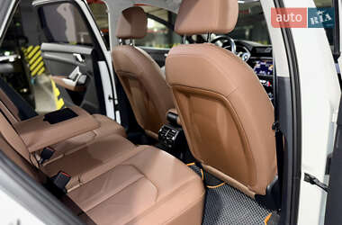 Внедорожник / Кроссовер Audi Q3 2022 в 