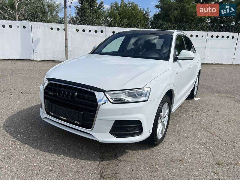 Внедорожник / Кроссовер Audi Q3 2016 в 