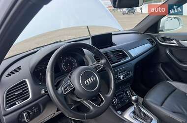 Внедорожник / Кроссовер Audi Q3 2016 в 