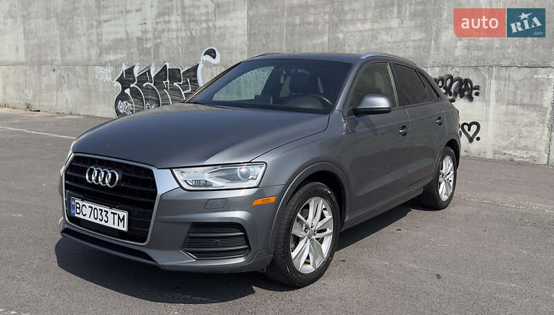 Внедорожник / Кроссовер Audi Q3 2017 в Львове