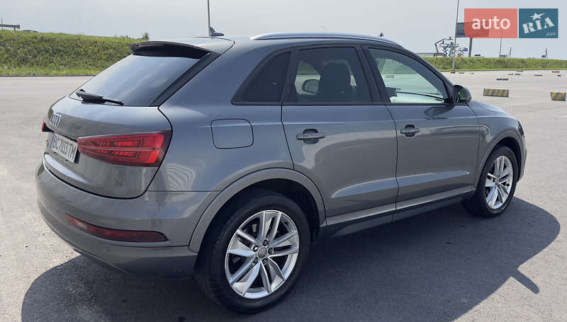 Внедорожник / Кроссовер Audi Q3 2017 в Львове