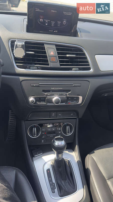 Внедорожник / Кроссовер Audi Q3 2017 в Львове