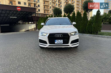 Внедорожник / Кроссовер Audi Q3 2017 в 