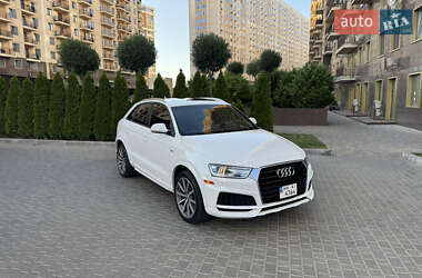 Внедорожник / Кроссовер Audi Q3 2017 в 