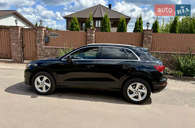 Внедорожник / Кроссовер Audi Q3 2020 в 