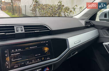 Внедорожник / Кроссовер Audi Q3 2020 в 