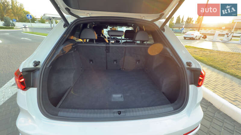 Позашляховик / Кросовер Audi Q3 2019 в Одесі фото 18 Позашляховик / Кросовер Audi Q3 2019 в Одесі