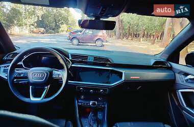 Внедорожник / Кроссовер Audi Q3 2024 в 