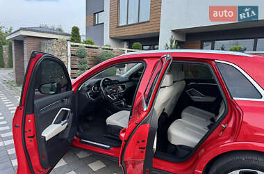 Внедорожник / Кроссовер Audi Q3 2021 в 