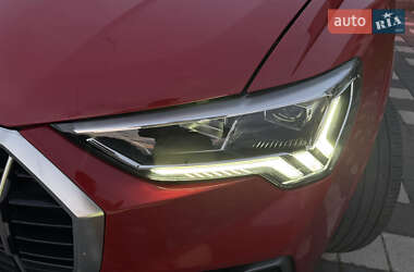 Внедорожник / Кроссовер Audi Q3 2021 в 