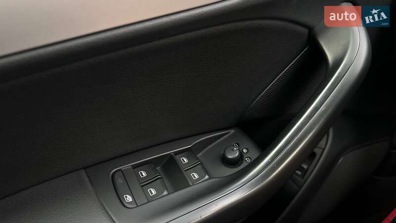 Внедорожник / Кроссовер Audi Q3 2018 в Львове