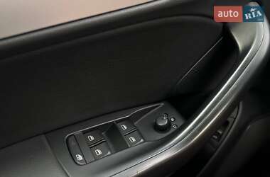 Внедорожник / Кроссовер Audi Q3 2018 в 
