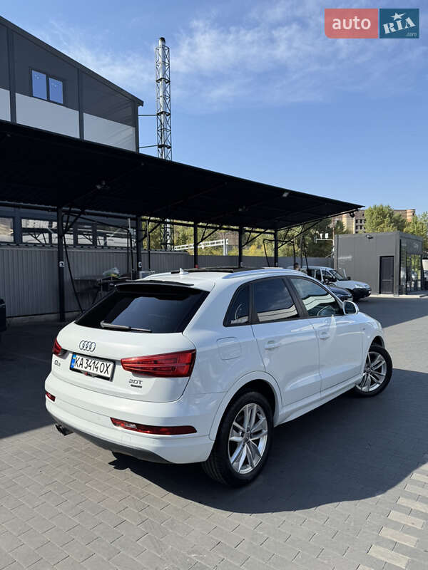 Внедорожник / Кроссовер Audi Q3 2017 в Киеве