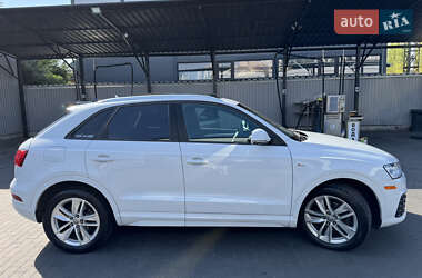 Внедорожник / Кроссовер Audi Q3 2017 в 