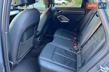 Внедорожник / Кроссовер Audi Q3 2021 в 