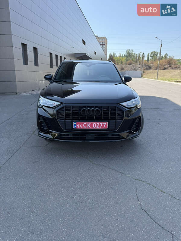 Внедорожник / Кроссовер Audi Q3 2019 в Кривом Роге