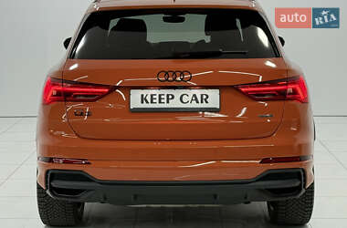 Внедорожник / Кроссовер Audi Q3 2022 в 