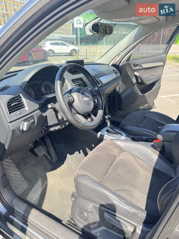 Внедорожник / Кроссовер Audi Q3 2011 в Киеве