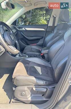 Внедорожник / Кроссовер Audi Q3 2011 в 