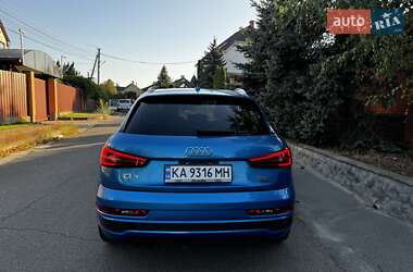 Позашляховик / Кросовер Audi Q3 2015 в 