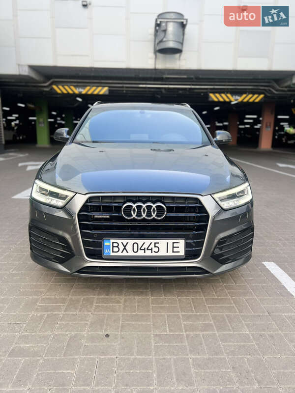 Внедорожник / Кроссовер Audi Q3 2017 в Киеве