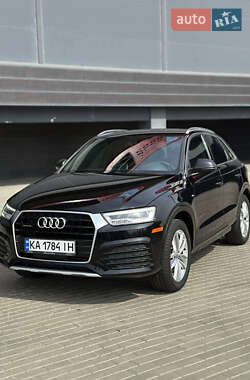 Позашляховик / Кросовер Audi Q3 2017 в 
