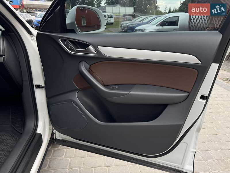 Внедорожник / Кроссовер Audi Q3 2017 в Виннице