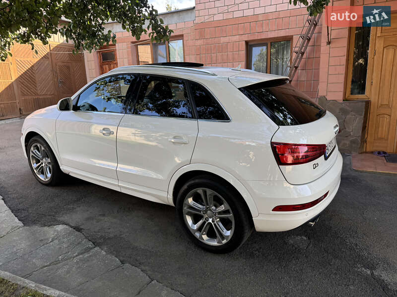 Позашляховик / Кросовер Audi Q3 2016 в Рівному